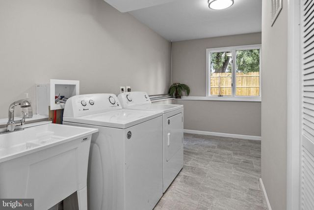 111 HIDDEN VALLEY LN, Newtown, PA 18940