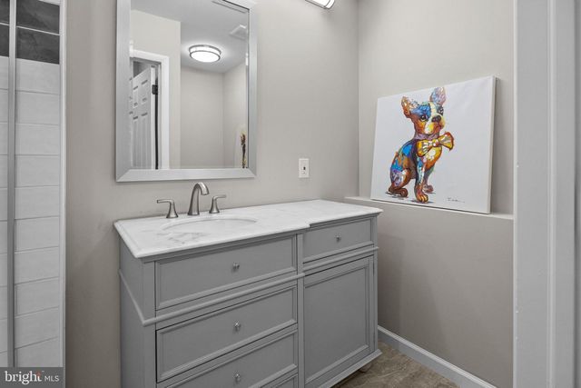 111 HIDDEN VALLEY LN, Newtown, PA 18940