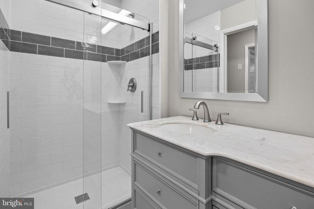 111 HIDDEN VALLEY LN, Newtown, PA 18940