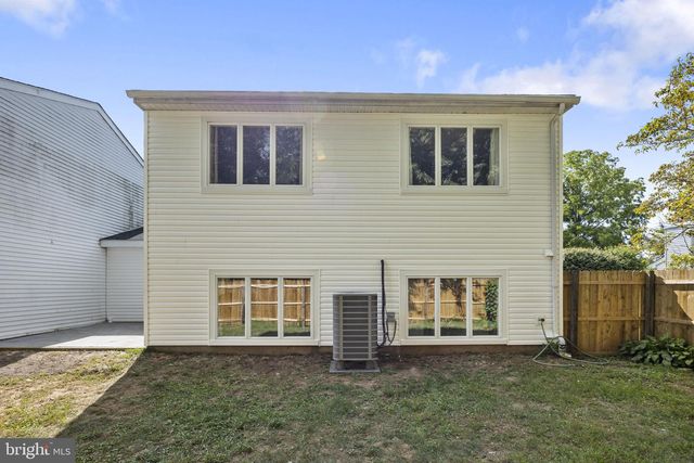 111 HIDDEN VALLEY LN, Newtown, PA 18940