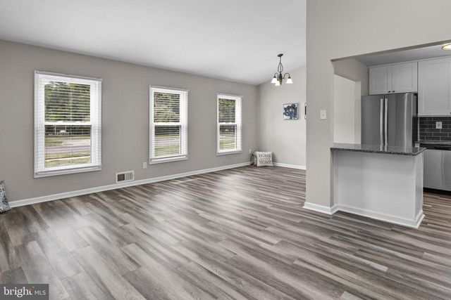 111 HIDDEN VALLEY LN, Newtown, PA 18940