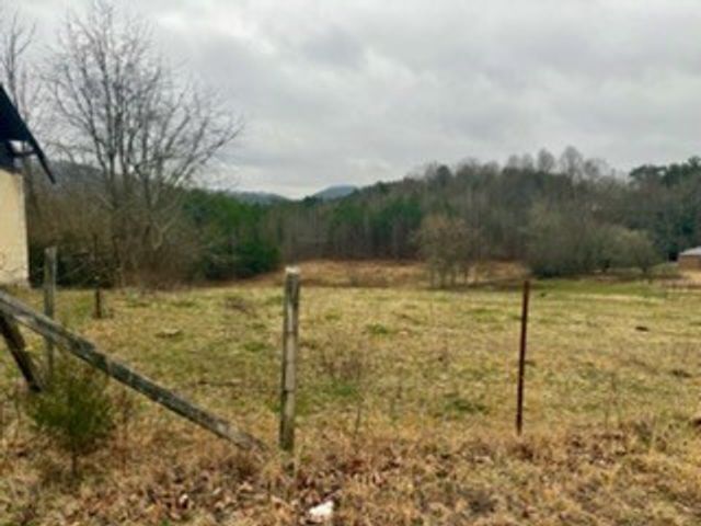 140 Newman Road, Farner, TN 37333