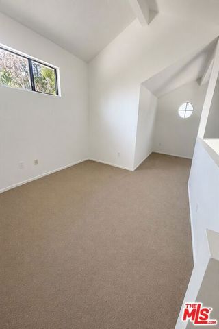 523 Park Springs Court, Oak Park, CA 91377