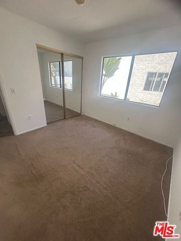 523 Park Springs Court, Oak Park, CA 91377