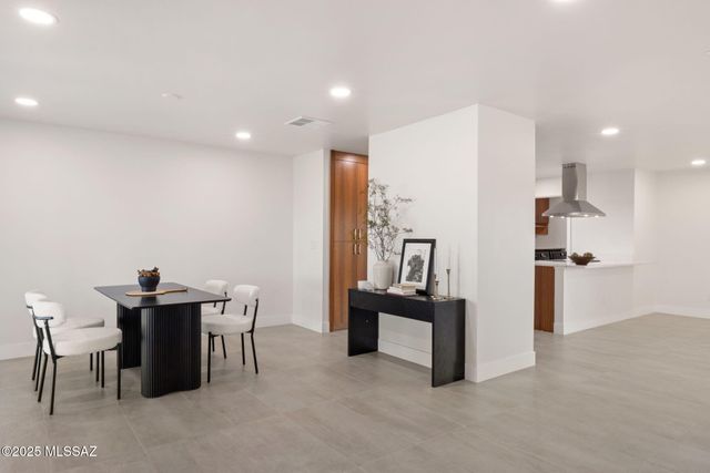 6401 N Camino Abbey, Tucson, AZ 85718