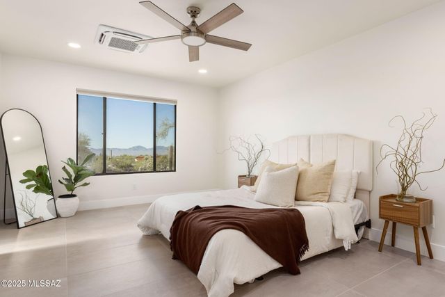 6401 N Camino Abbey, Tucson, AZ 85718