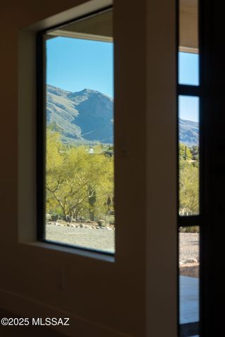 6401 N Camino Abbey, Tucson, AZ 85718