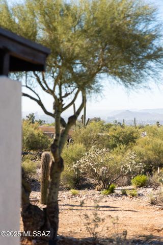 6401 N Camino Abbey, Tucson, AZ 85718