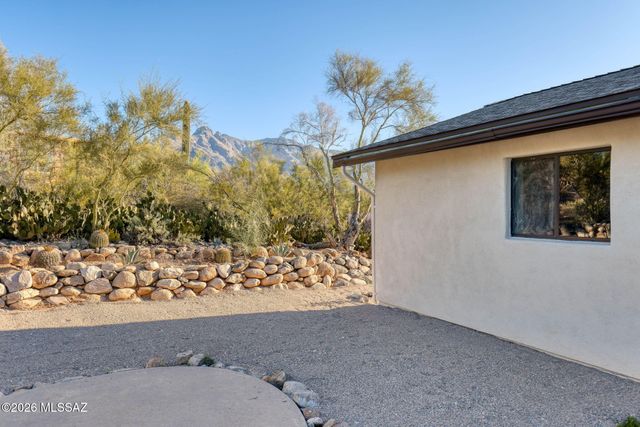 6401 N Camino Abbey, Tucson, AZ 85718