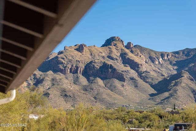 6401 N Camino Abbey, Tucson, AZ 85718