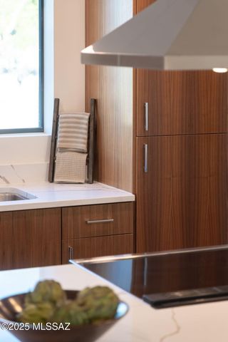 6401 N Camino Abbey, Tucson, AZ 85718