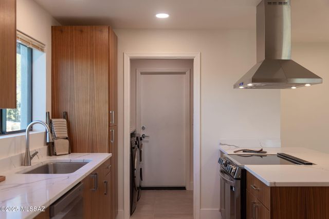 6401 N Camino Abbey, Tucson, AZ 85718