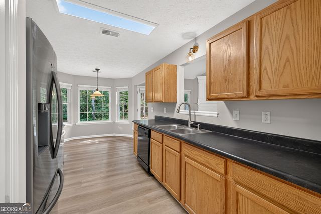 1637 Summit Creek Way, Loganville, GA 30052