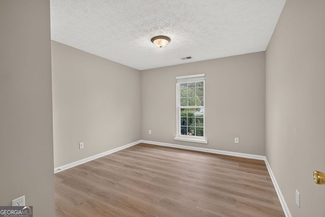 1637 Summit Creek Way, Loganville, GA 30052