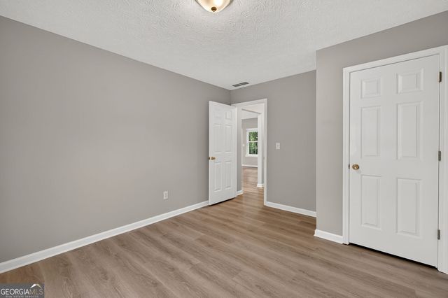 1637 Summit Creek Way, Loganville, GA 30052