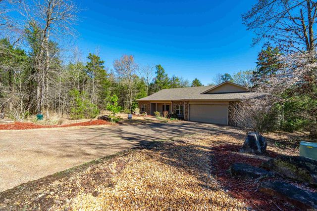 15 Perfecto Court, Hot Springs Village, AR 71909