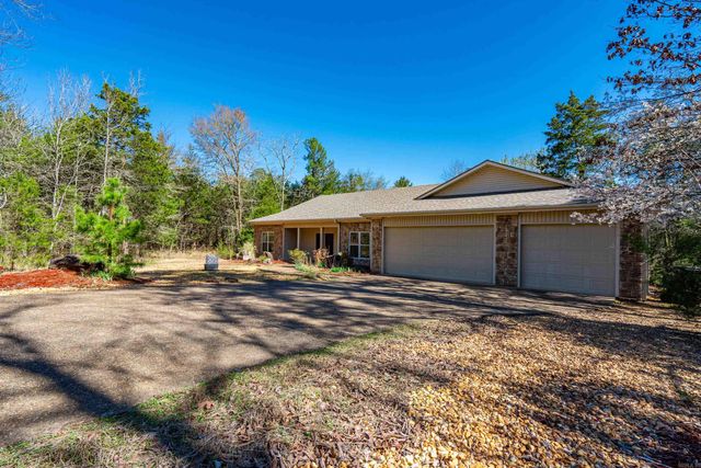 15 Perfecto Court, Hot Springs Village, AR 71909