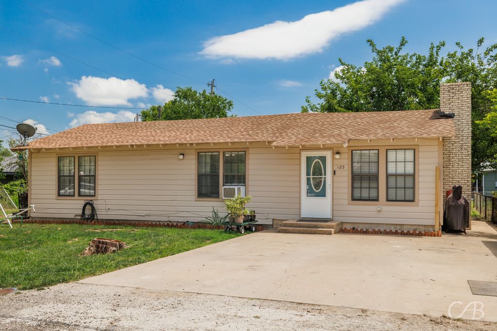 125 W 6th Street, Baird, TX 79504