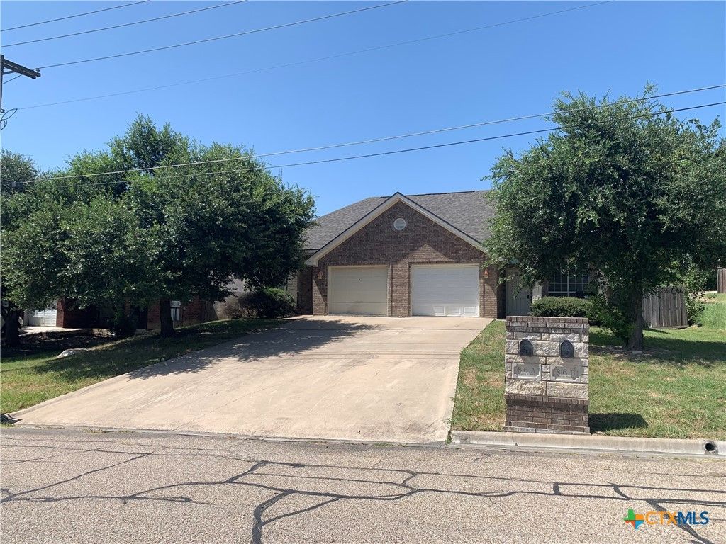 Image 1 of property listing at 816 Twin Oaks Drive, Temple, TX 76504