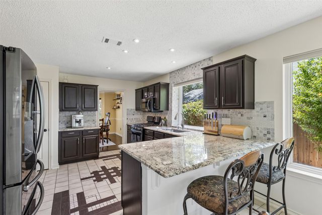 933 Golden Grove Drive, Lewisville, TX 75067