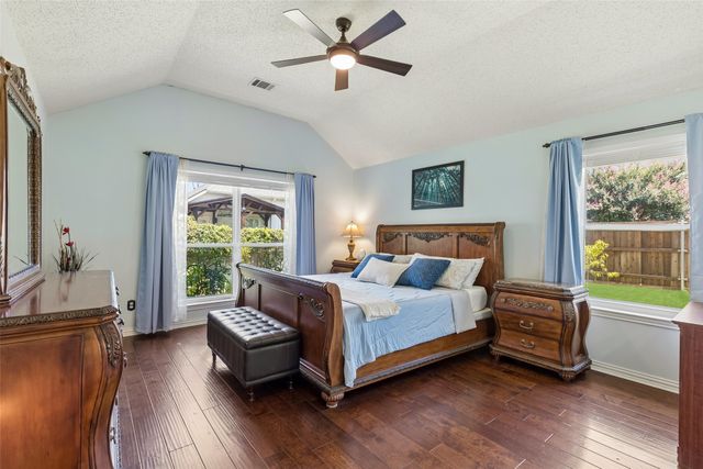 933 Golden Grove Drive, Lewisville, TX 75067