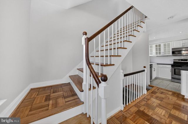 1103 BEVERLEY DR, Alexandria, VA 22302