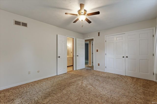 1612 Kerry Court, South Bend, IN 46614