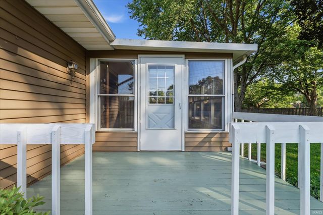1612 Kerry Court, South Bend, IN 46614