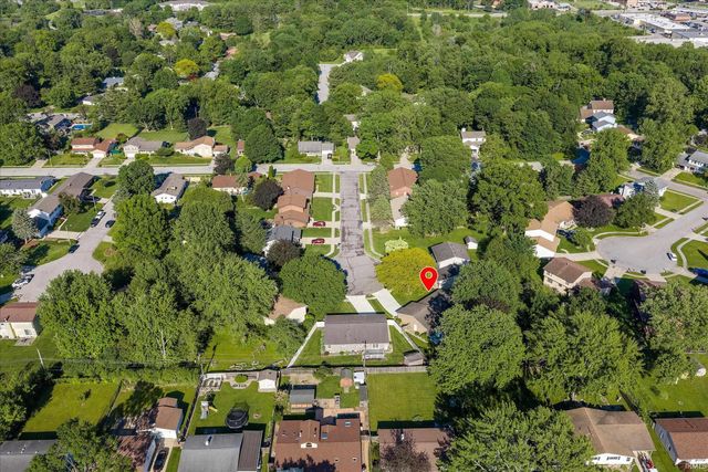 1612 Kerry Court, South Bend, IN 46614