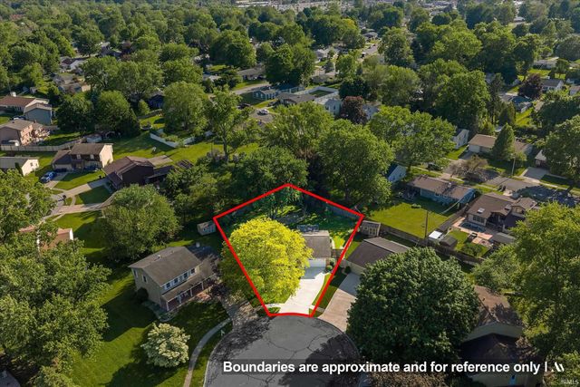 1612 Kerry Court, South Bend, IN 46614