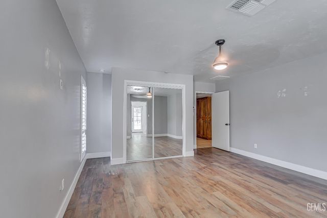 1000 Halterio Court, Bakersfield, CA 93309