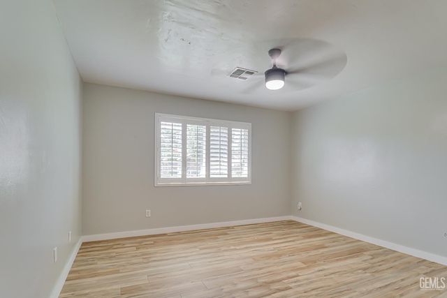 1000 Halterio Court, Bakersfield, CA 93309