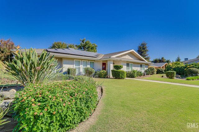 1000 Halterio Court, Bakersfield, CA 93309