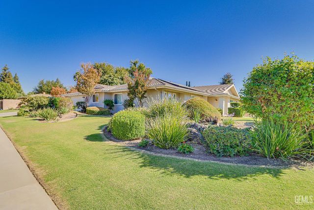 1000 Halterio Court, Bakersfield, CA 93309