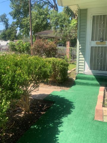 3823 Crandon Street, Houston, TX 77026