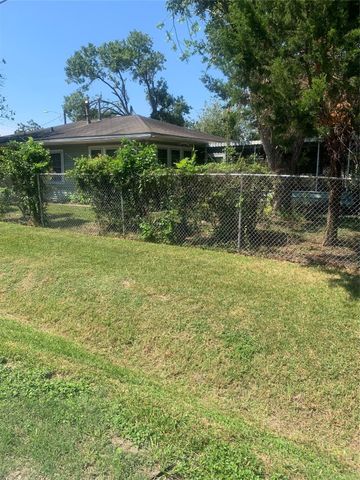 3823 Crandon Street, Houston, TX 77026