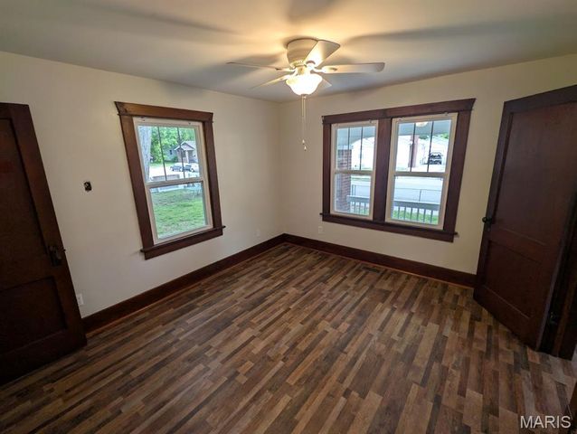 504 Leslie Avenue, Wood River, IL 62095