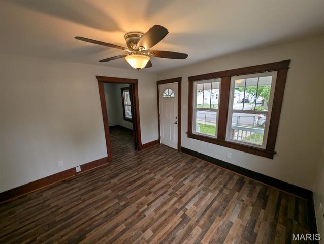 504 Leslie Avenue, Wood River, IL 62095