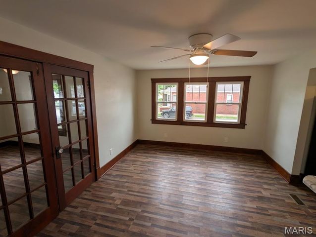 504 Leslie Avenue, Wood River, IL 62095