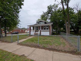 504 Leslie Avenue, Wood River, IL 62095
