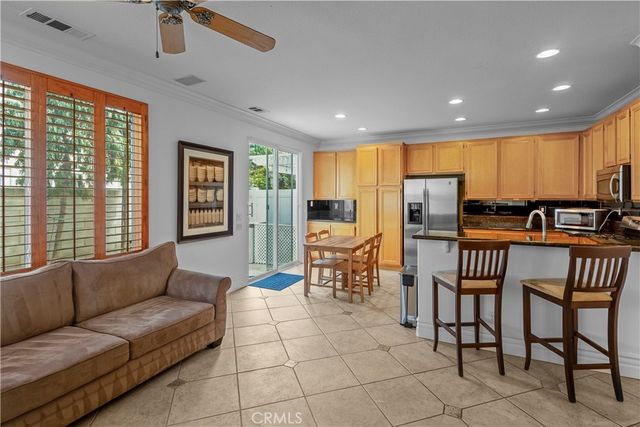 7635 Park Field Circle, Huntington Beach, CA 92648