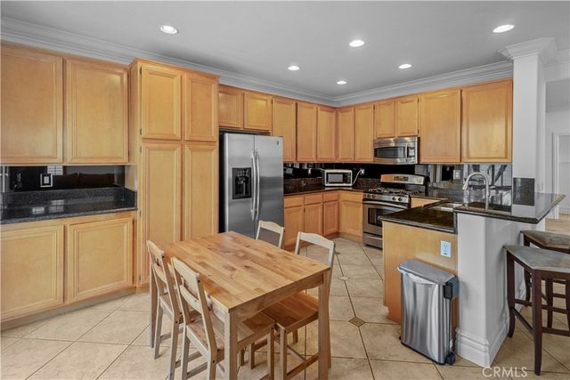 7635 Park Field Circle, Huntington Beach, CA 92648