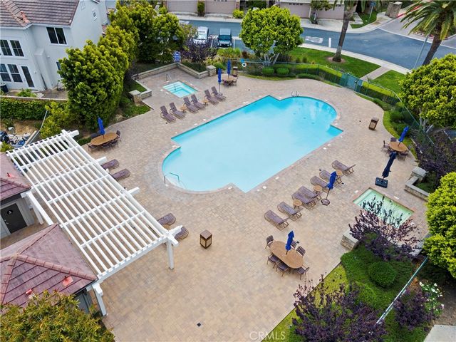 7635 Park Field Circle, Huntington Beach, CA 92648