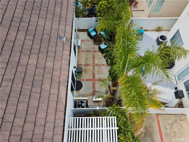 7635 Park Field Circle, Huntington Beach, CA 92648