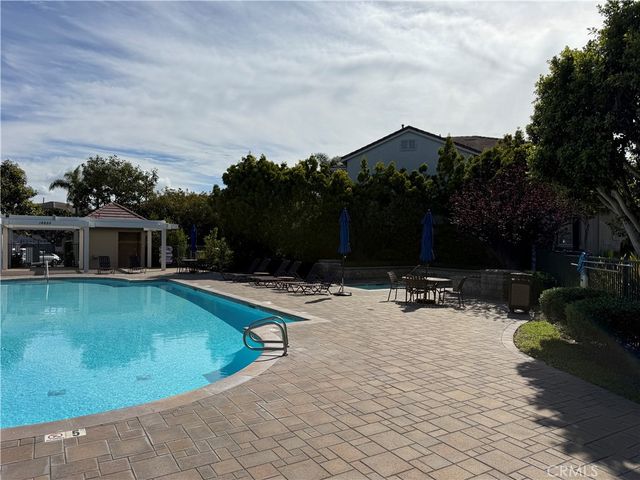 7635 Park Field Circle, Huntington Beach, CA 92648