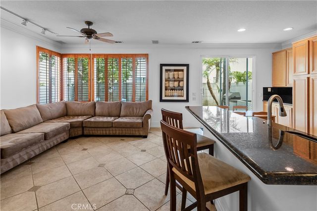 7635 Park Field Circle, Huntington Beach, CA 92648