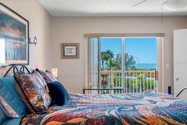 7430 SUNSHINE SKYWAY LANE S 406, St Petersburg, FL 33711