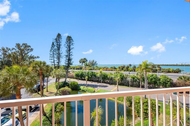 7430 SUNSHINE SKYWAY LANE S 406, St Petersburg, FL 33711