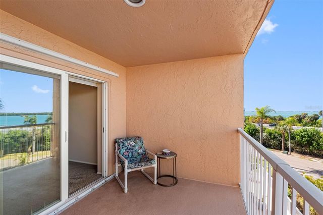 7430 SUNSHINE SKYWAY LANE S 406, St Petersburg, FL 33711