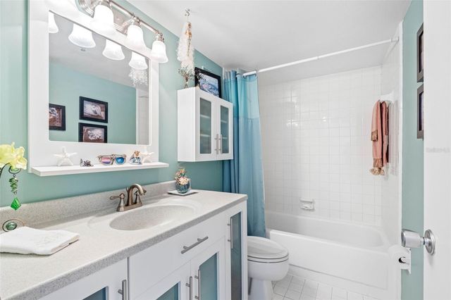 7430 SUNSHINE SKYWAY LANE S 406, St Petersburg, FL 33711